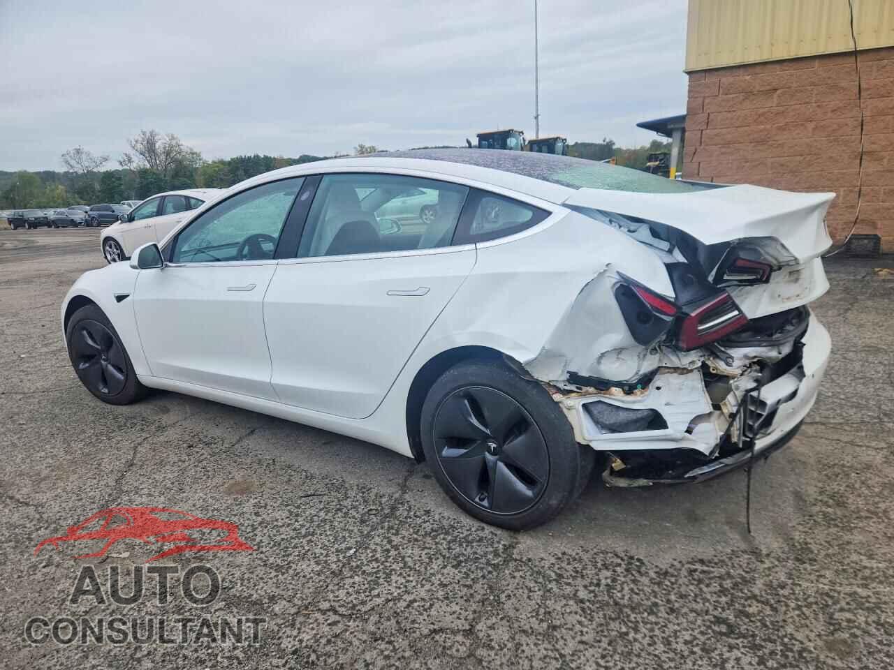 TESLA MODEL 3 2018 - 5YJ3E1EB6JF096976