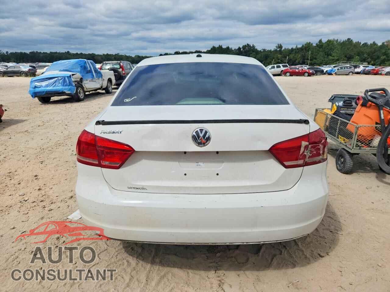 VOLKSWAGEN PASSAT 2014 - 1VWAP7A31EC002263