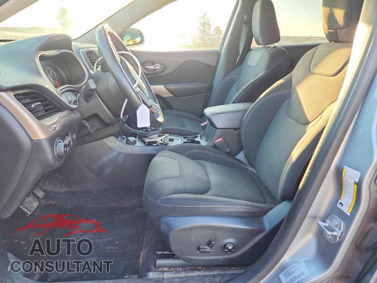 JEEP CHEROKEE 2017 - 1C4PJMCS3HW648277
