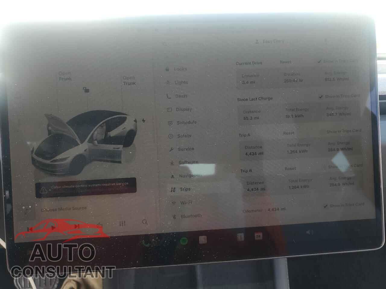 TESLA MODEL 3 2024 - 5YJ3E1EA4RF865767