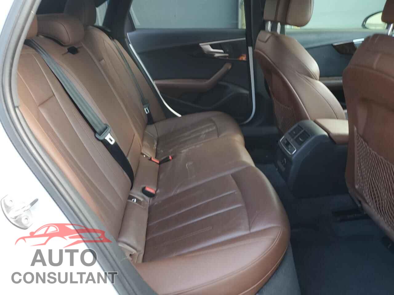AUDI A4 2017 - WAULNAF47HN044250