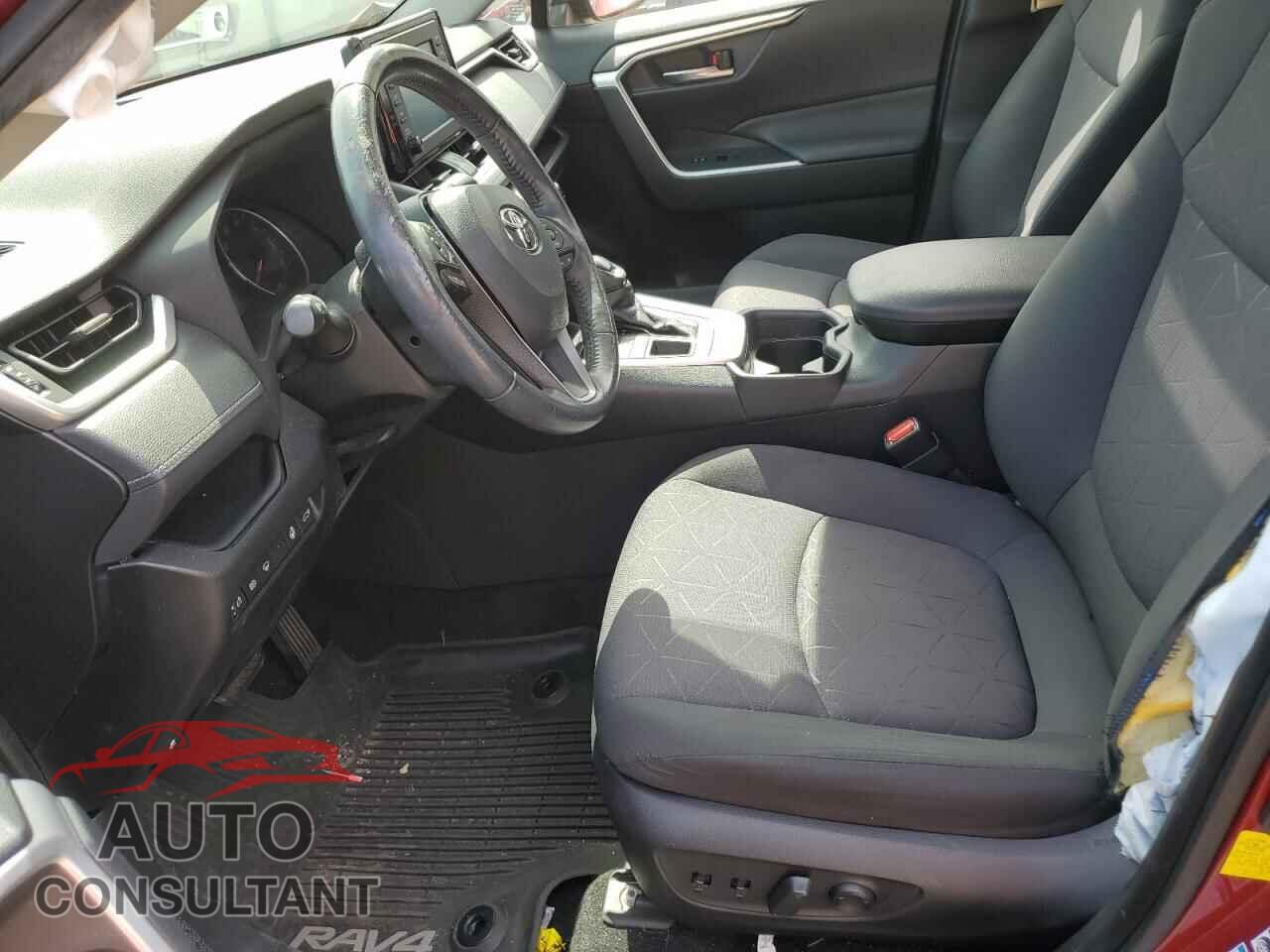 TOYOTA RAV4 2019 - JTMP1RFV7KD037531