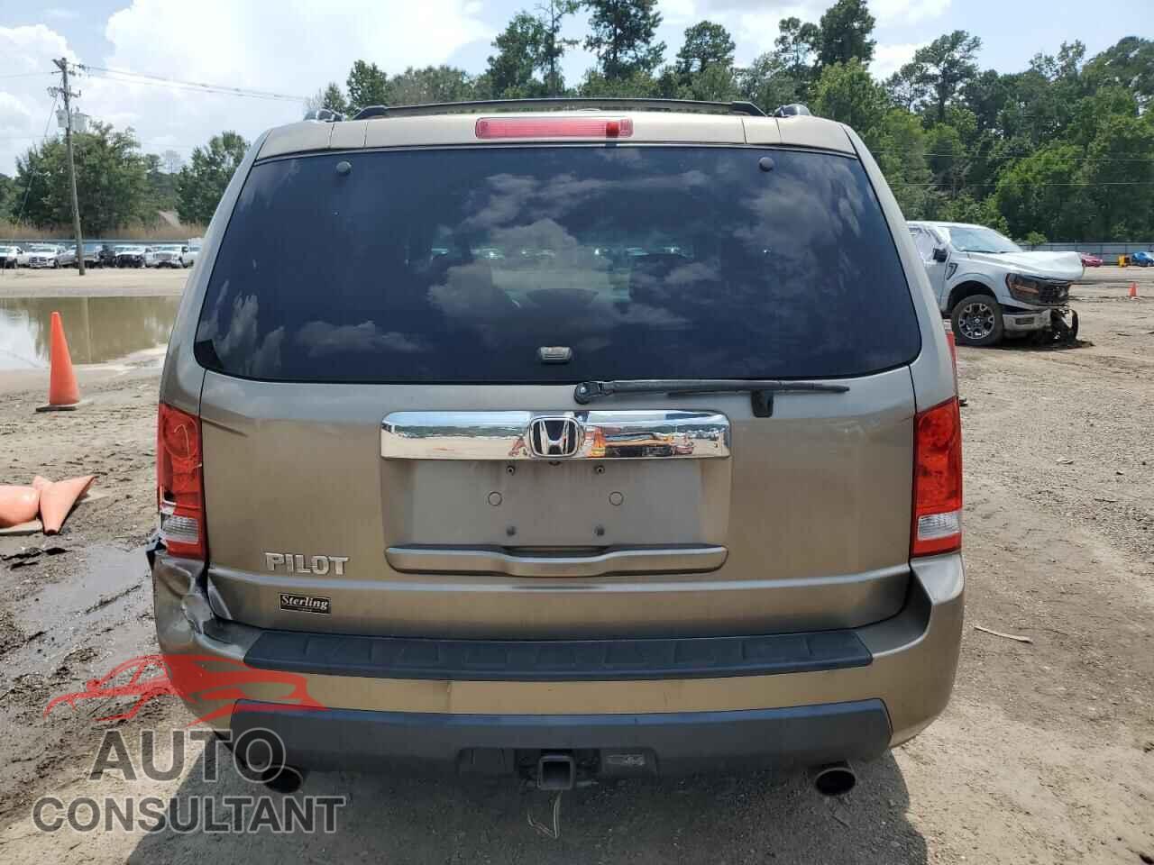 HONDA PILOT 2011 - 5FNYF3H50BB036150