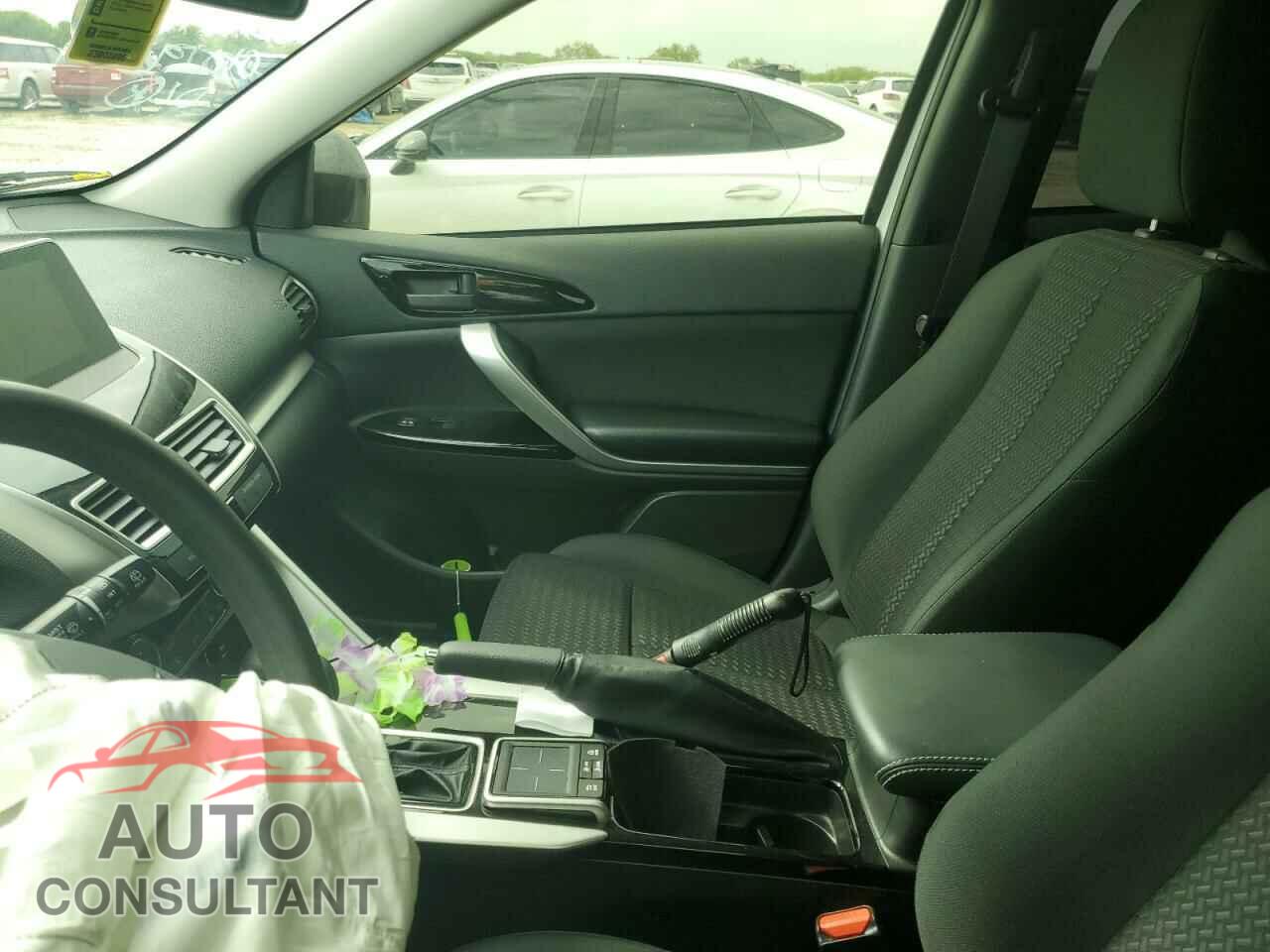 MITSUBISHI ECLIPSE 2019 - JA4AT4AA4KZ010193