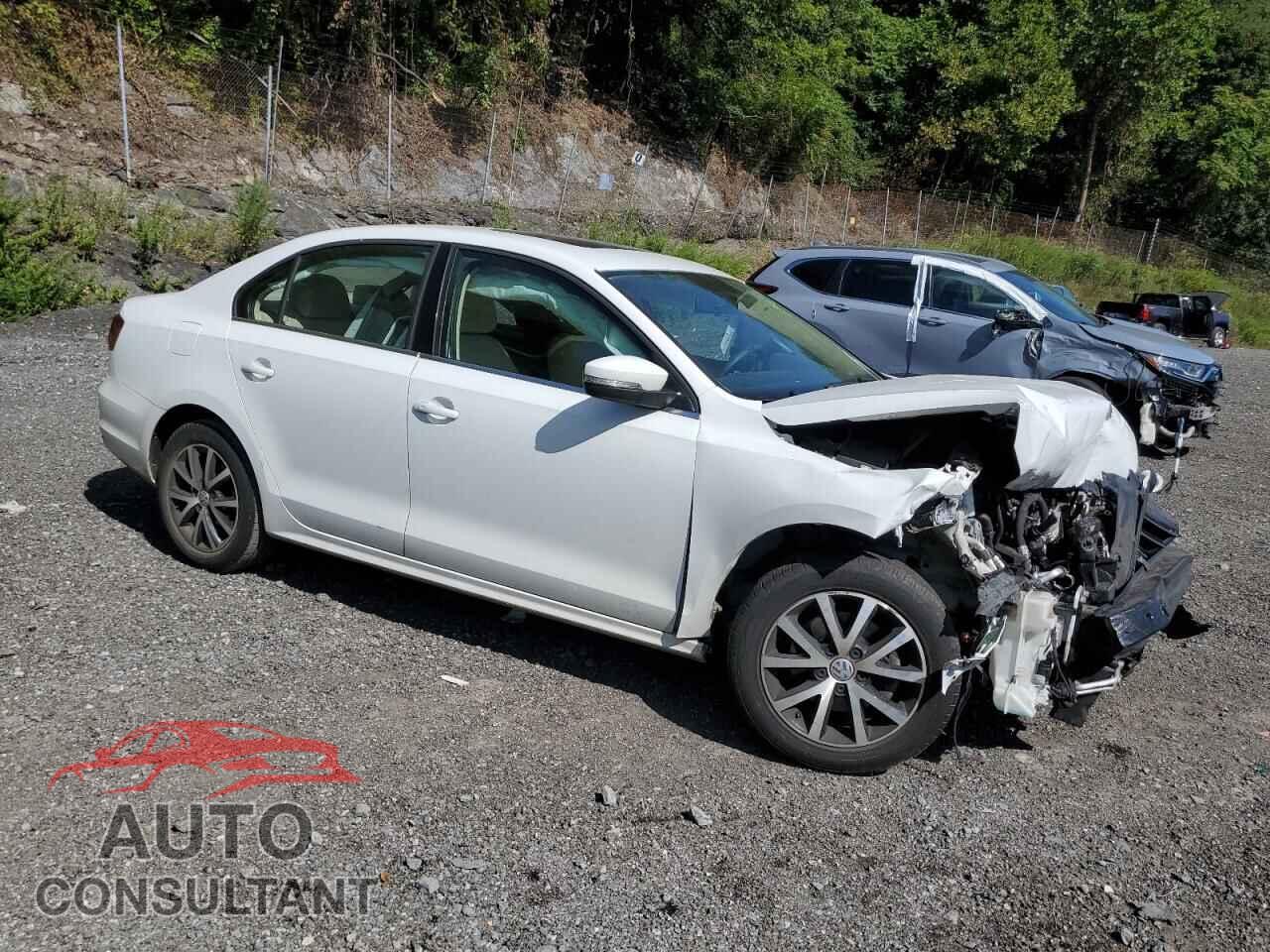 VOLKSWAGEN JETTA 2018 - 3VWDB7AJ2JM256924