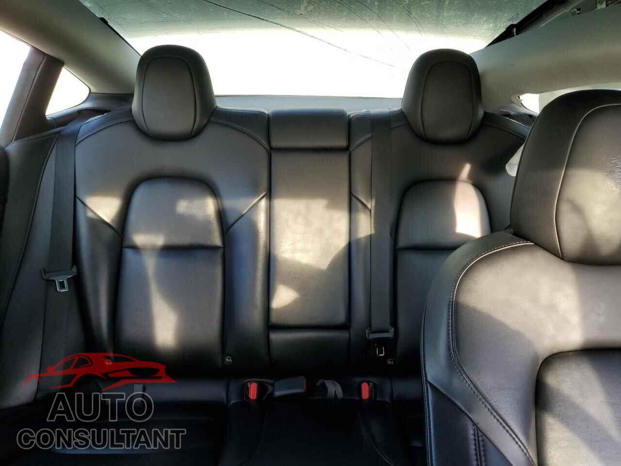 TESLA MODEL 3 2023 - 5YJ3E1EA3PF456706