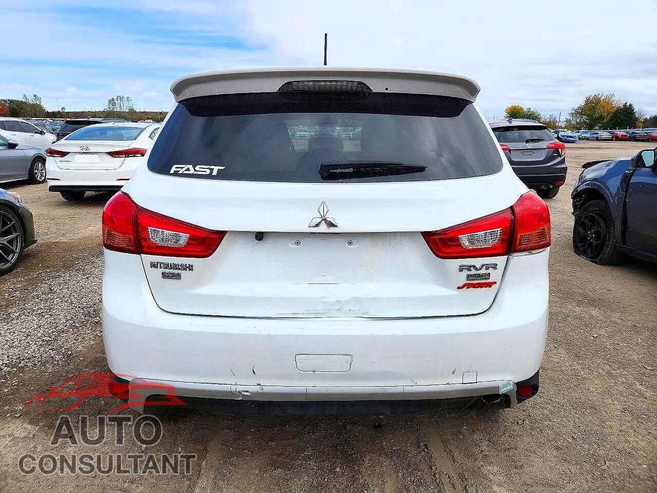 MITSUBISHI OUTLANDER 2015 - 4A4AJ4AW9FE606834