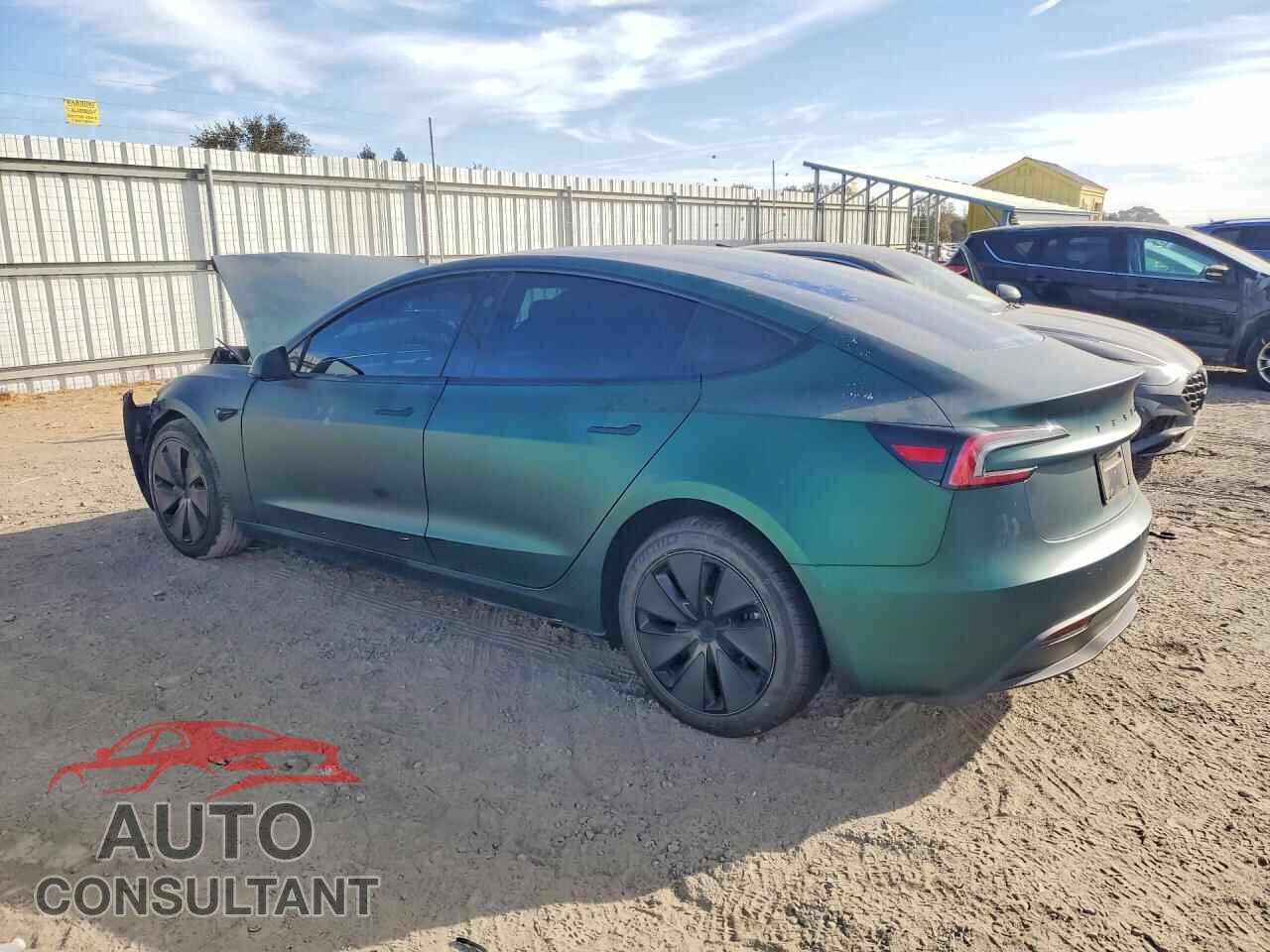 TESLA MODEL 3 2024 - 5YJ3E1EA9RF860726