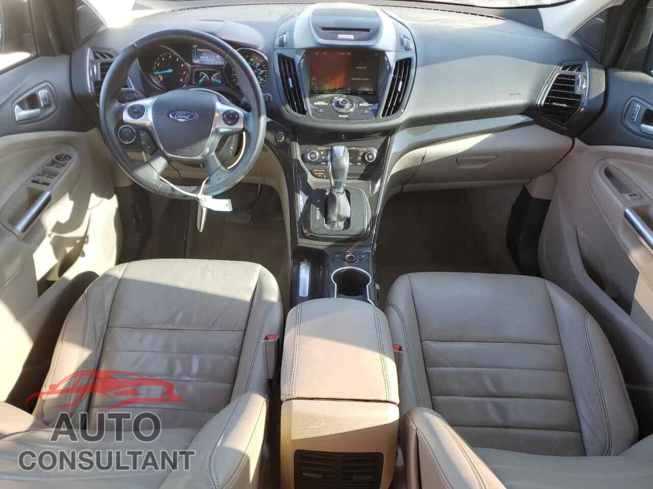FORD ESCAPE 2016 - 1FMCU9J97GUB21786