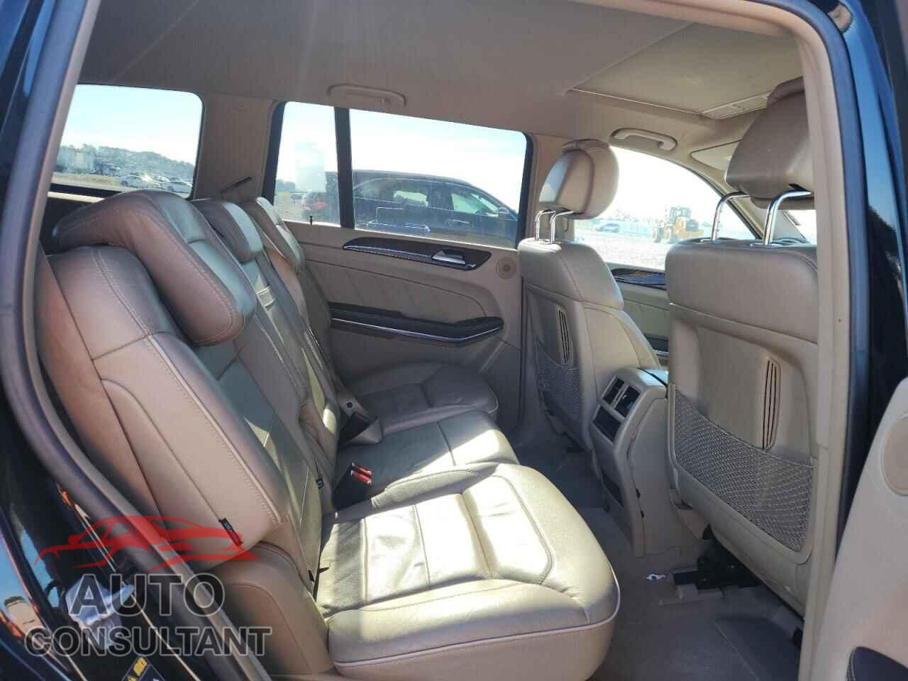 MERCEDES-BENZ GL-CLASS 2013 - 4JGDF7CE3DA211625