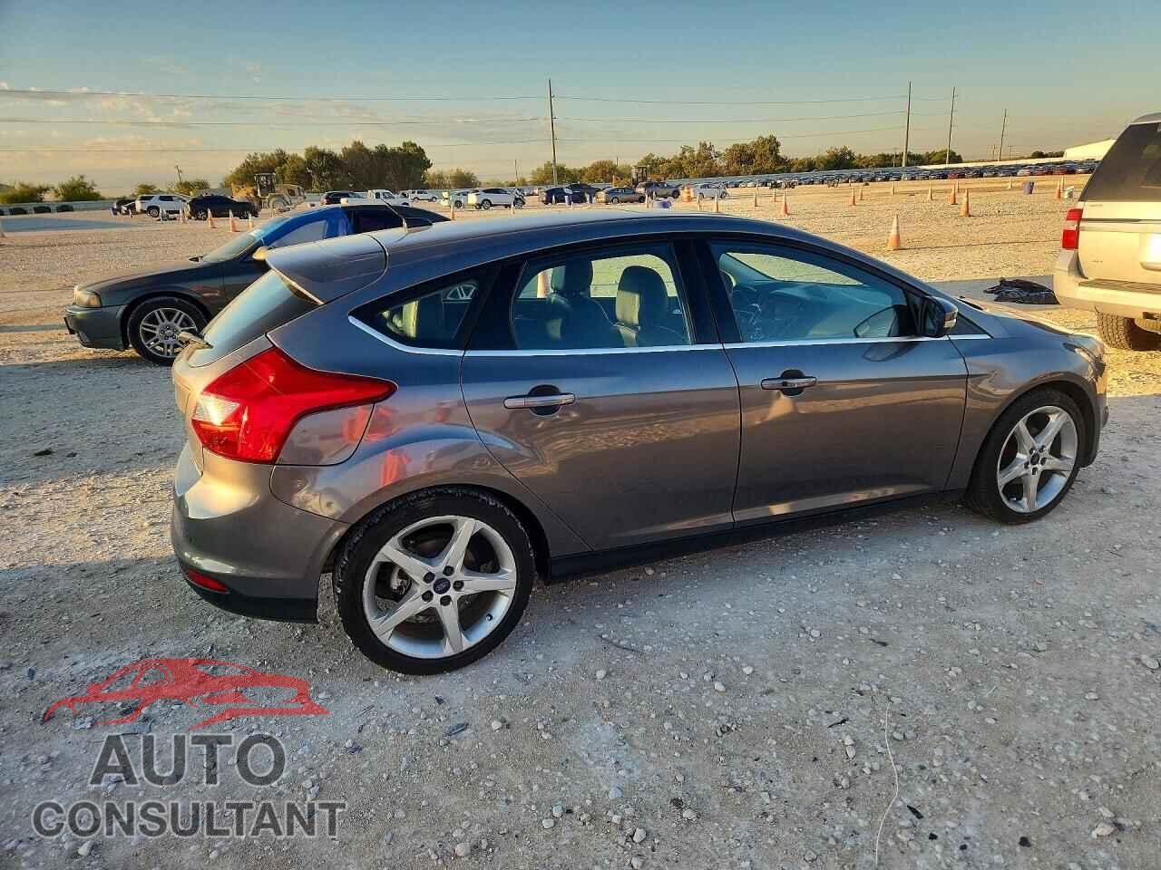 FORD FOCUS 2014 - 1FADP3N22EL381001
