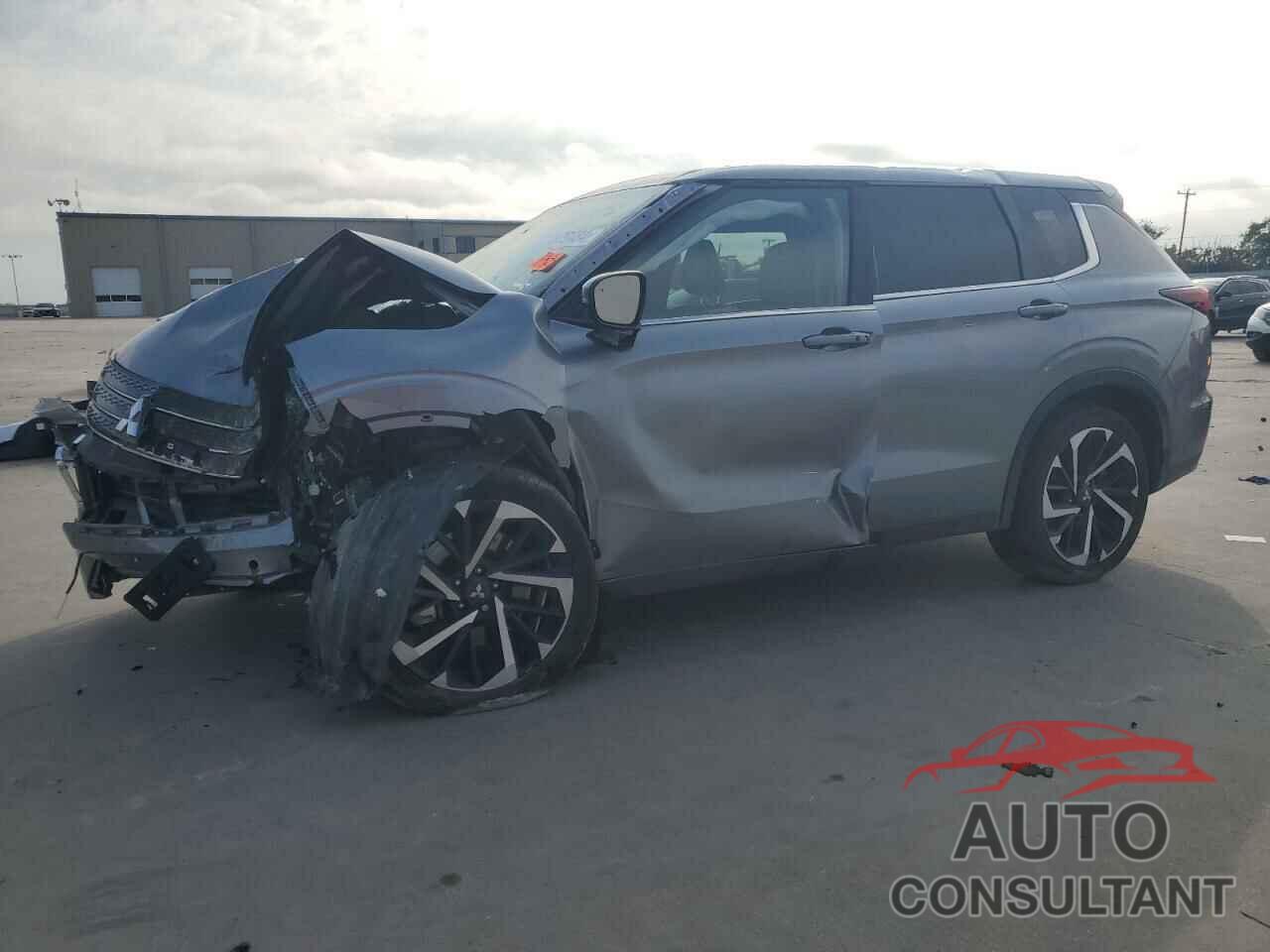 MITSUBISHI OUTLANDER 2022 - JA4J3UA82NZ021601