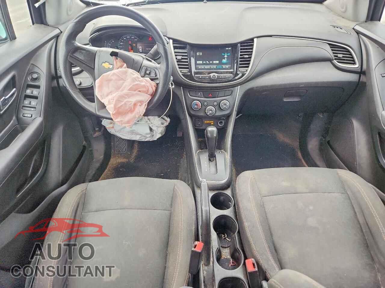 CHEVROLET TRAX 2017 - 3GNCJNSB3HL284025