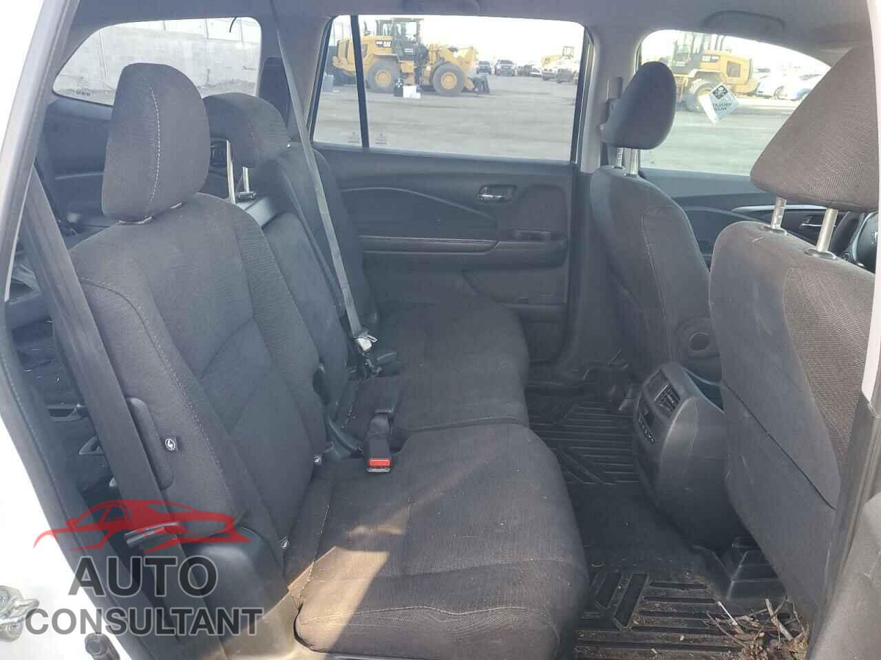 HONDA PILOT 2017 - 5FNYF6H36HB031401