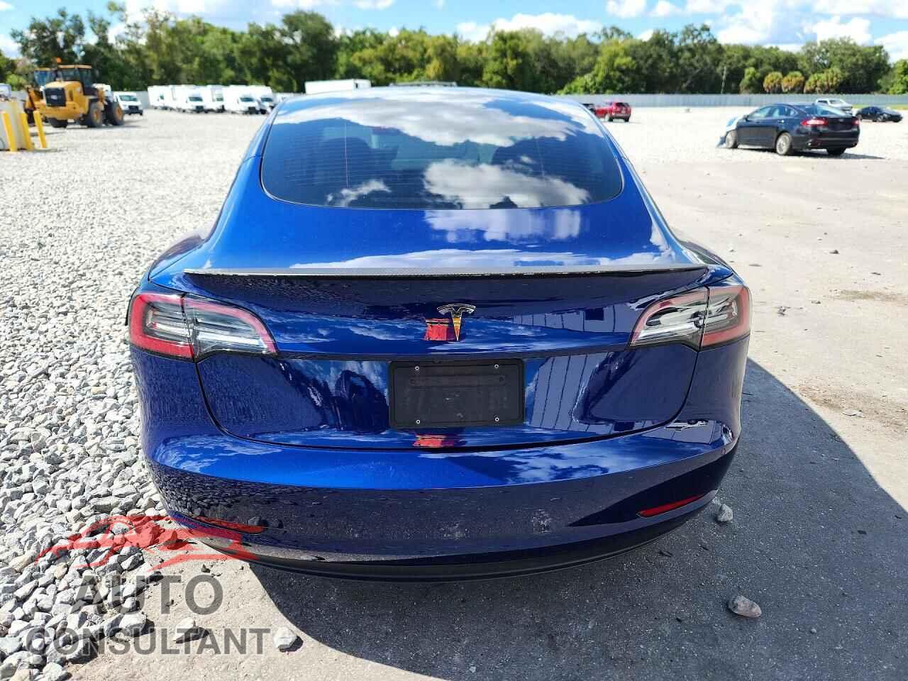 TESLA MODEL 3 2021 - 5YJ3E1EC8MF013416