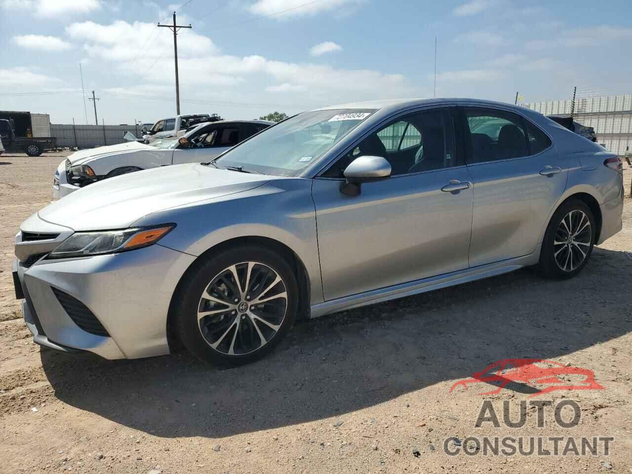 TOYOTA CAMRY 2018 - 4T1B11HK5JU584418