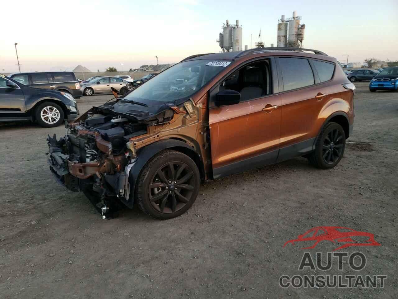 FORD ESCAPE 2017 - 1FMCU0G95HUB81389