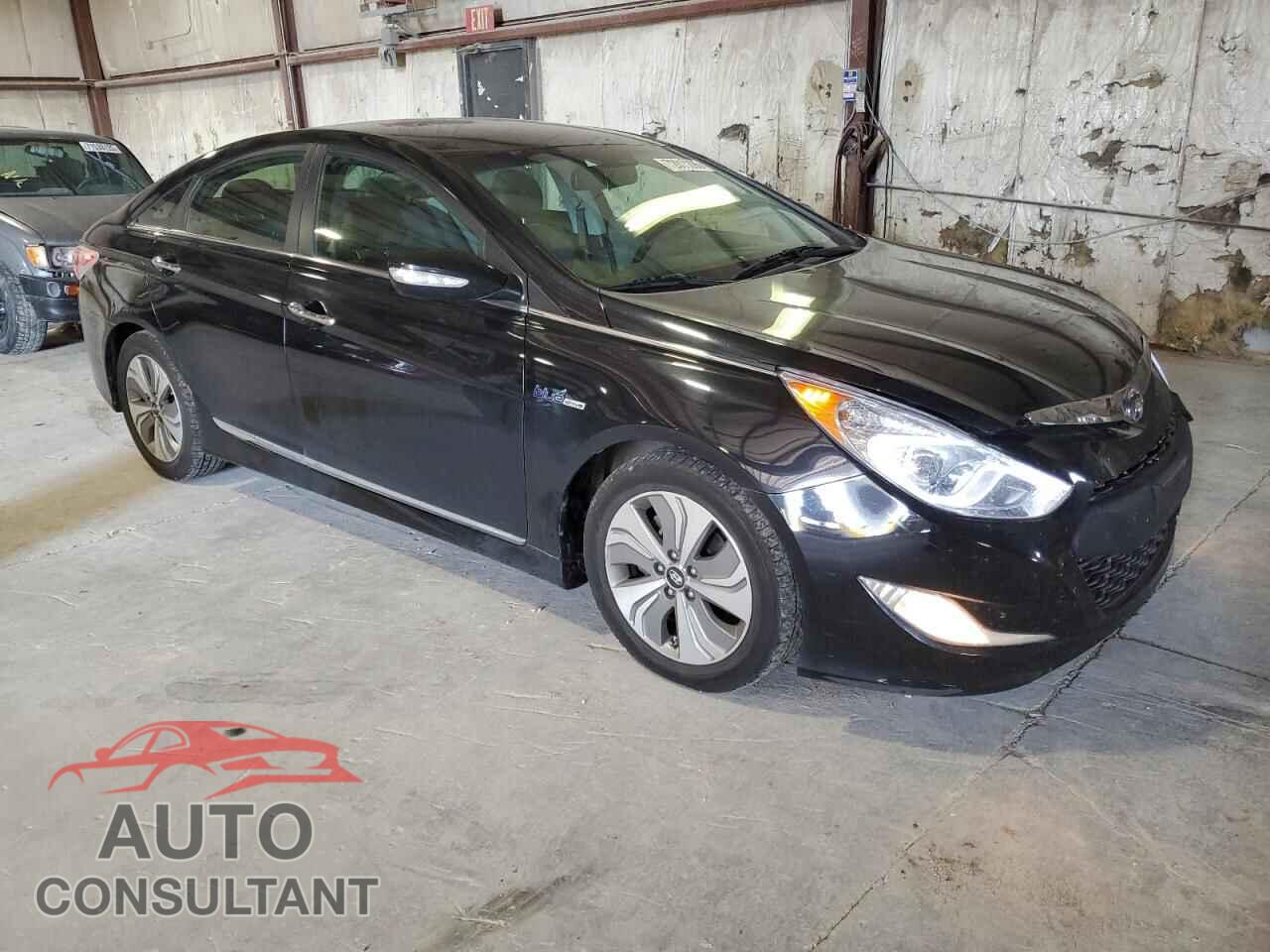 HYUNDAI SONATA 2013 - KMHEC4A47DA083525