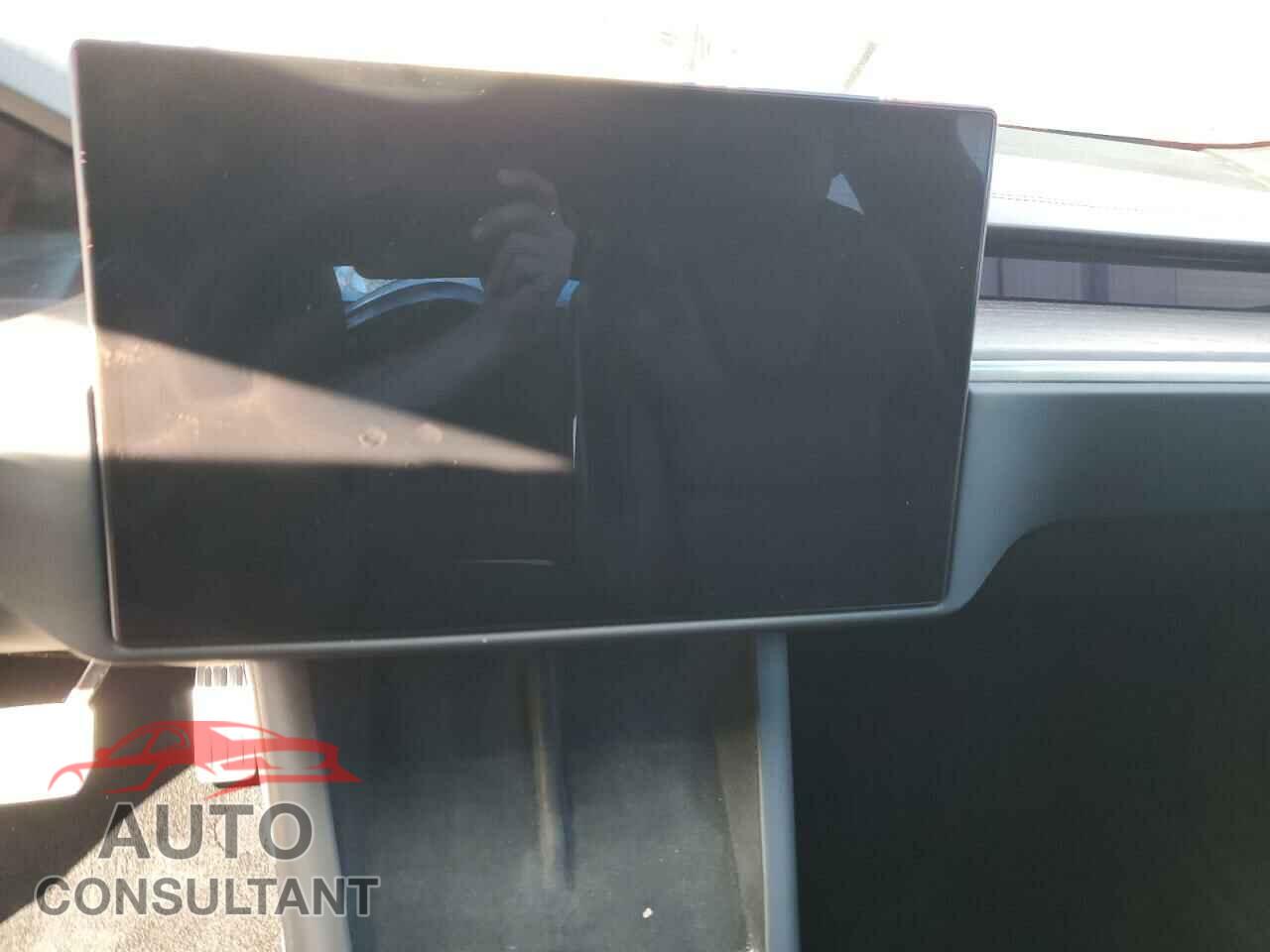 TESLA MODEL S 2022 - 5YJSA1E54NF477586