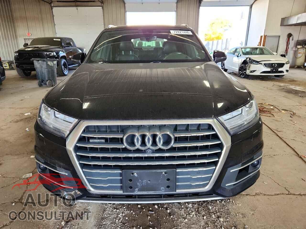 AUDI Q7 2018 - WA1VAAF73JD024195
