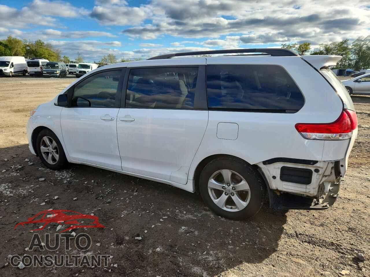 TOYOTA SIENNA 2013 - 5TDKK3DC8DS362301