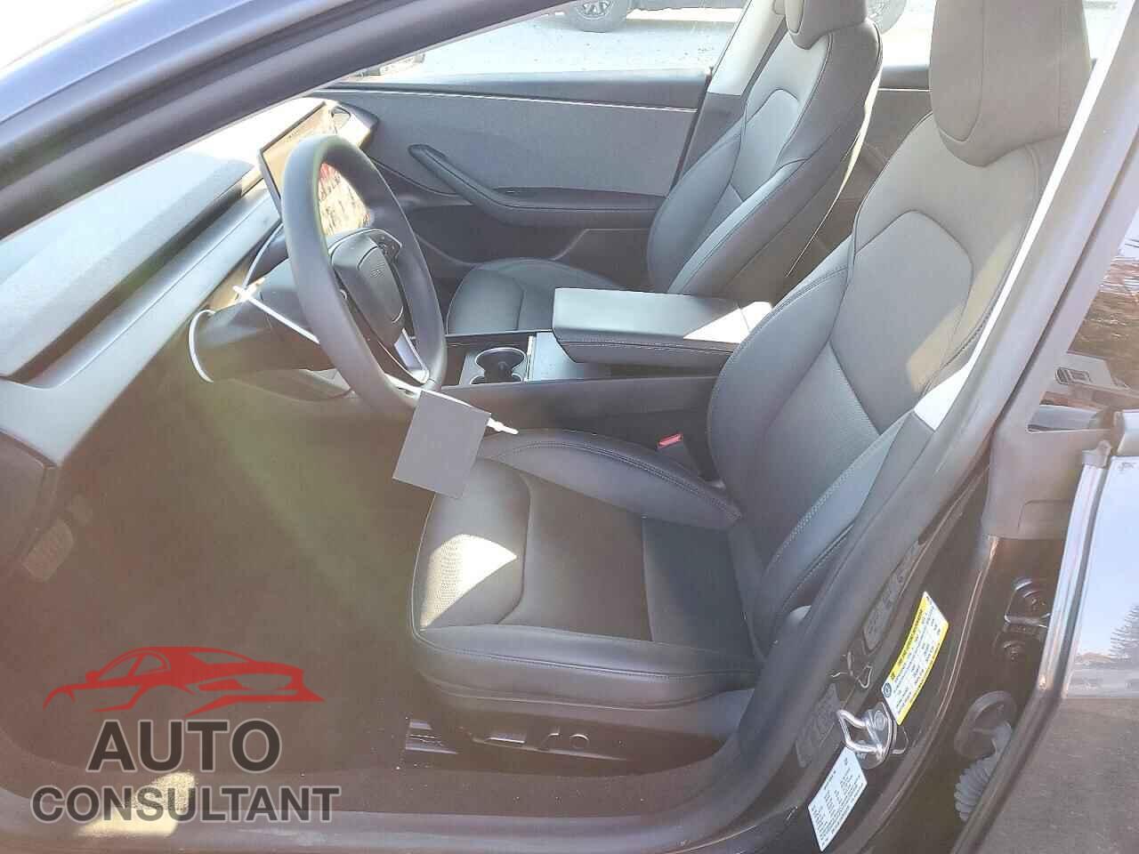 TESLA MODEL 3 2024 - 5YJ3E1EA4RF835118