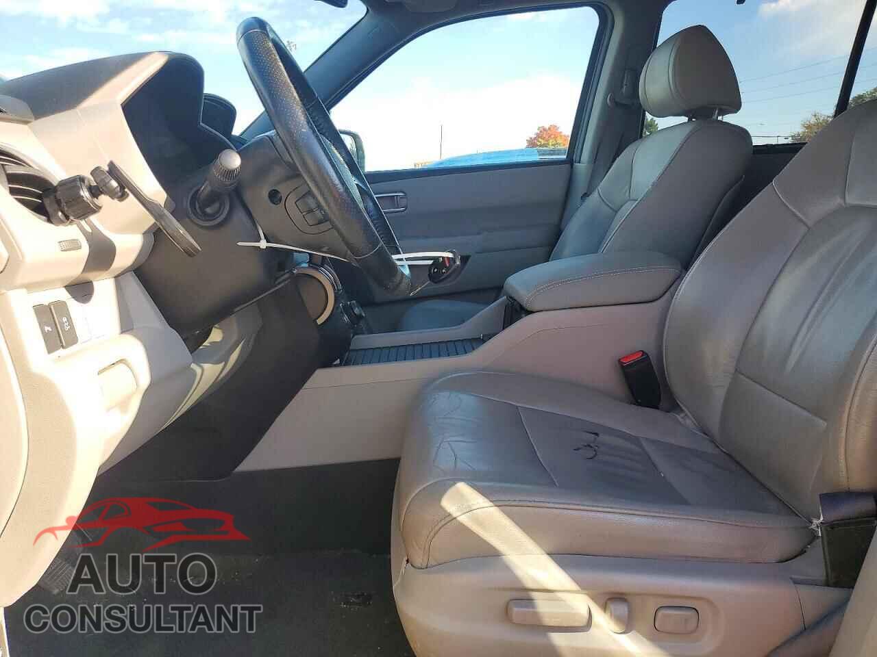 HONDA PILOT 2013 - 5FNYF4H90DB033034