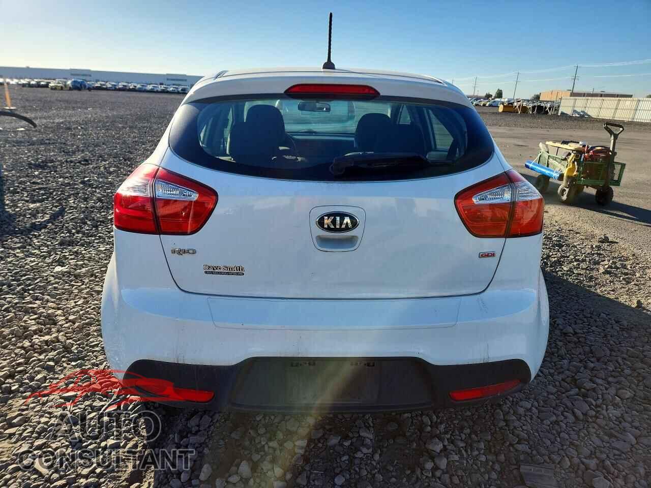 KIA RIO 2014 - KNADM5A31E6358513