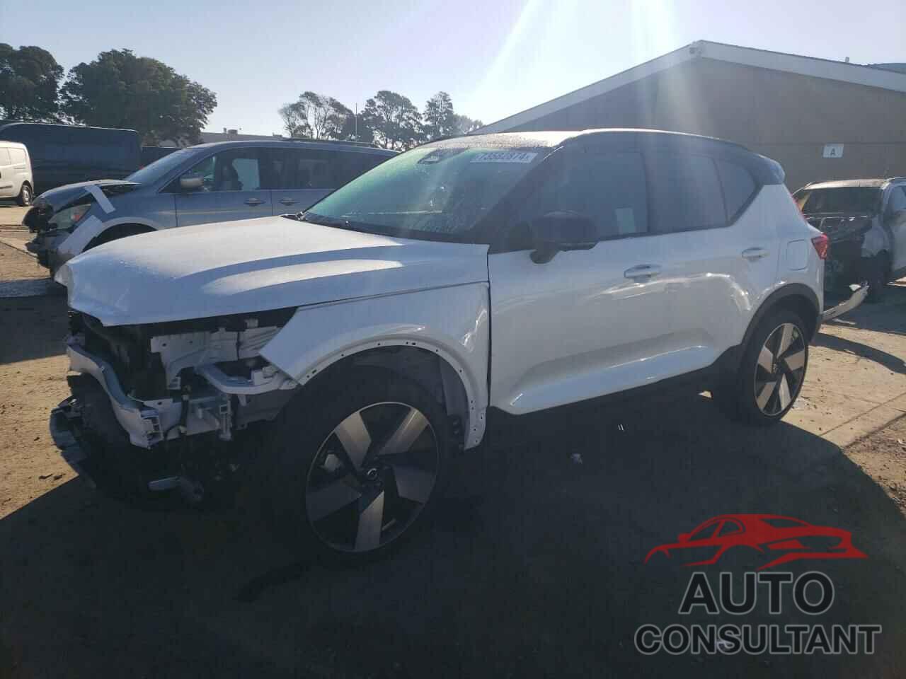 VOLVO XC40 2024 - YV4EH3HMXR2251436