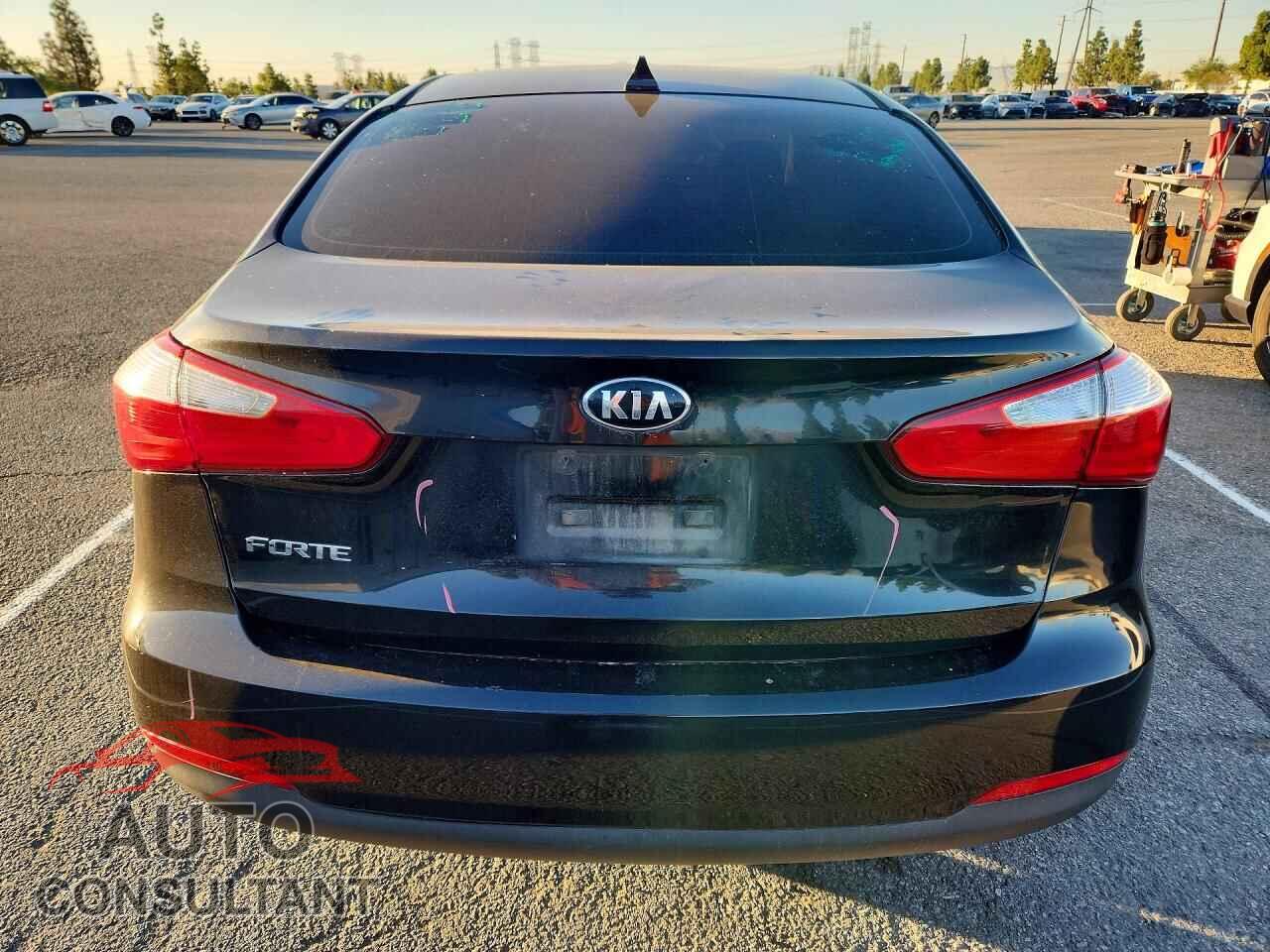 KIA FORTE 2016 - KNAFK4A60G5617570