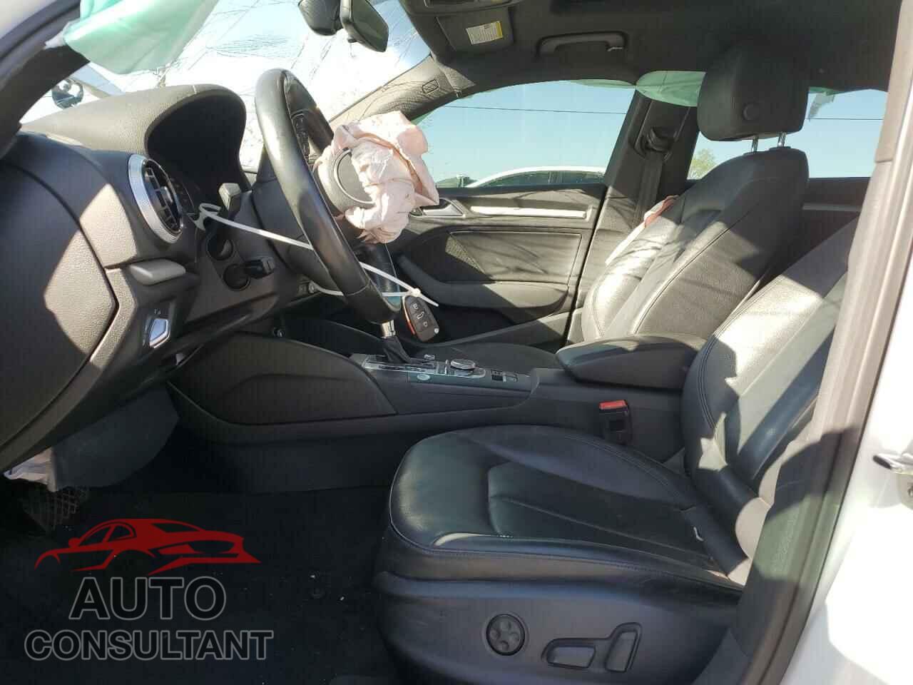 AUDI A3 2017 - WAUB8GFF2H1059723