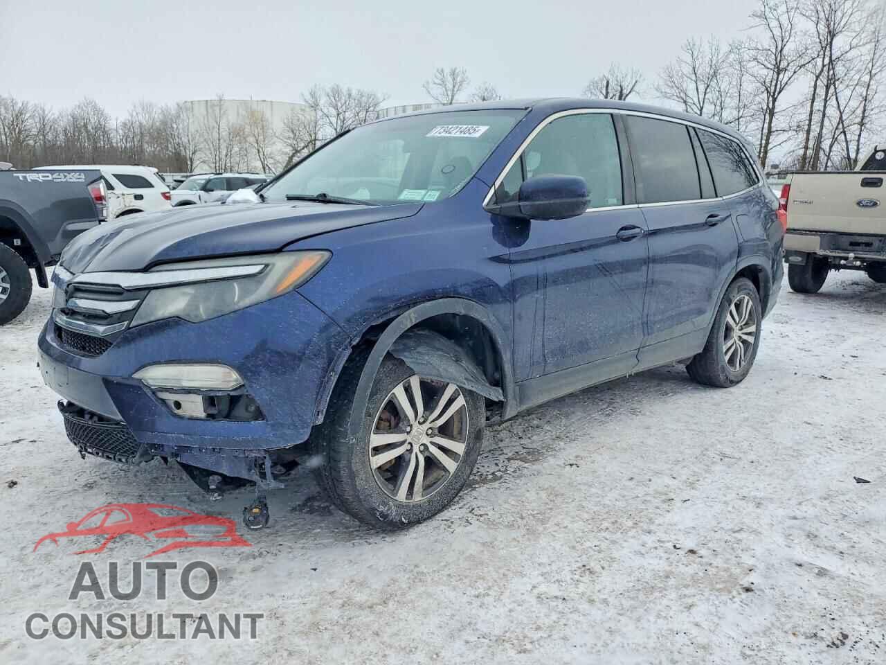 HONDA PILOT 2017 - 5FNYF6H38HB101061