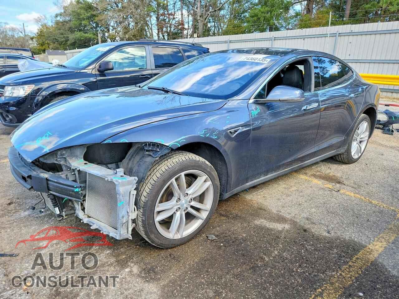 TESLA MODEL S 2015 - 5YJSA1E10FF116595