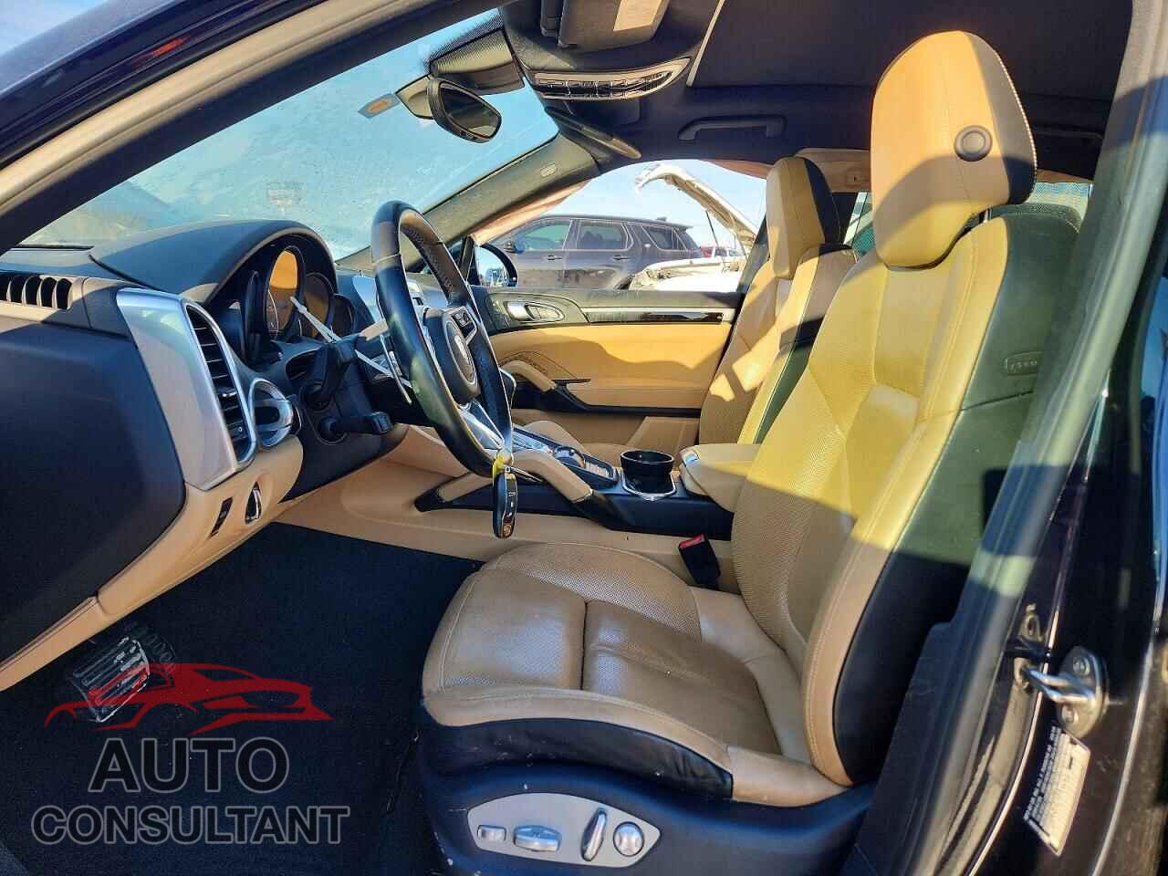 PORSCHE CAYENNE 2016 - WP1AA2A2XGKA15776