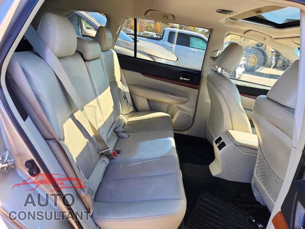 SUBARU OUTBACK 2014 - 4S4BRBLC8E3200481
