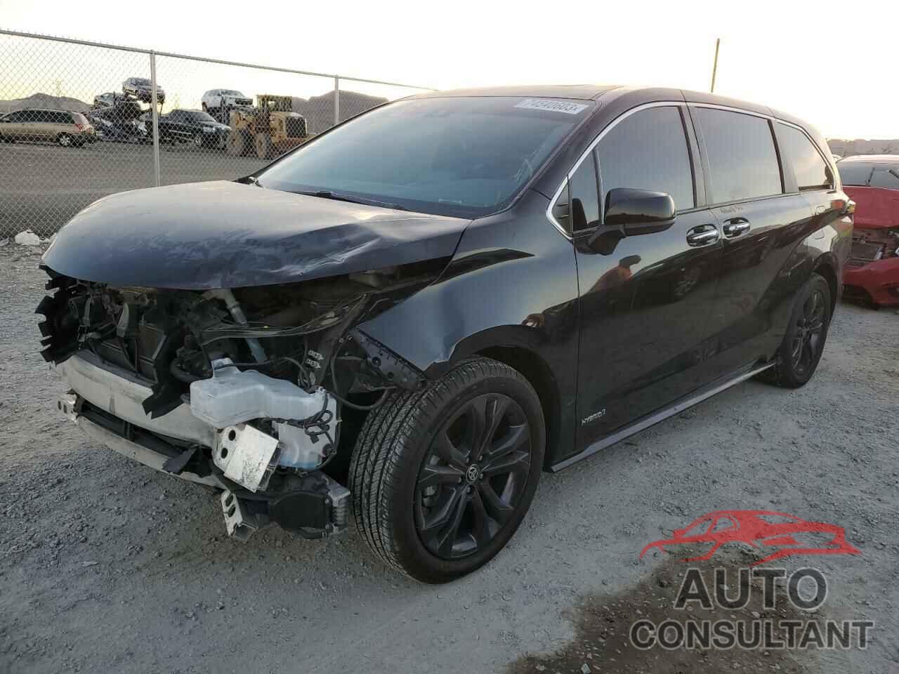 TOYOTA SIENNA 2021 - 5TDXRKEC3MS005067