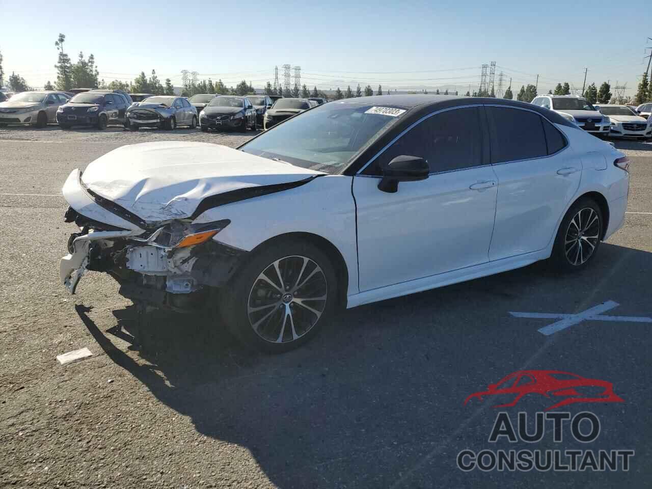 TOYOTA CAMRY 2018 - 4T1B11HK6JU659689