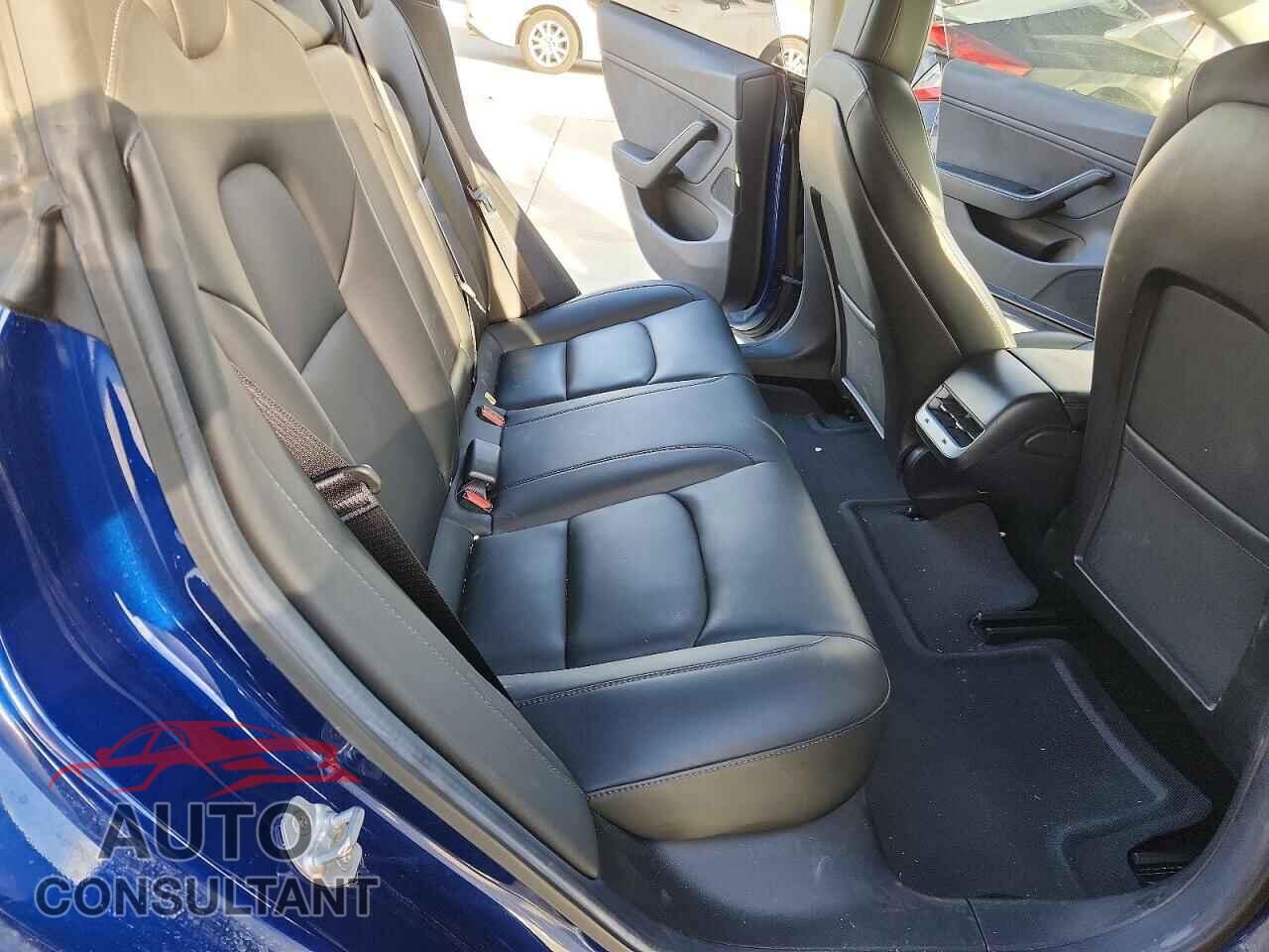 TESLA MODEL 3 2019 - 5YJ3E1EA2KF425052
