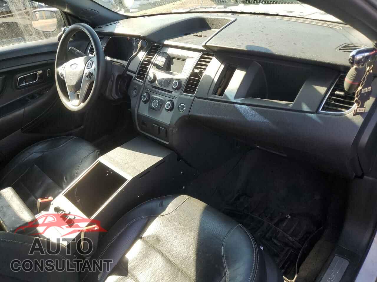 FORD TAURUS 2018 - 1FAHP2MT1JG127160