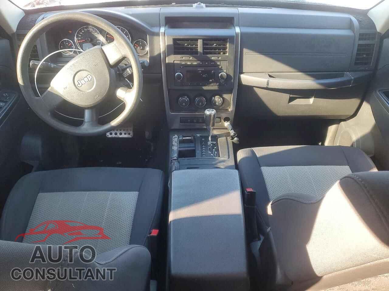 JEEP LIBERTY 2009 - 1J8GN28K49W558549