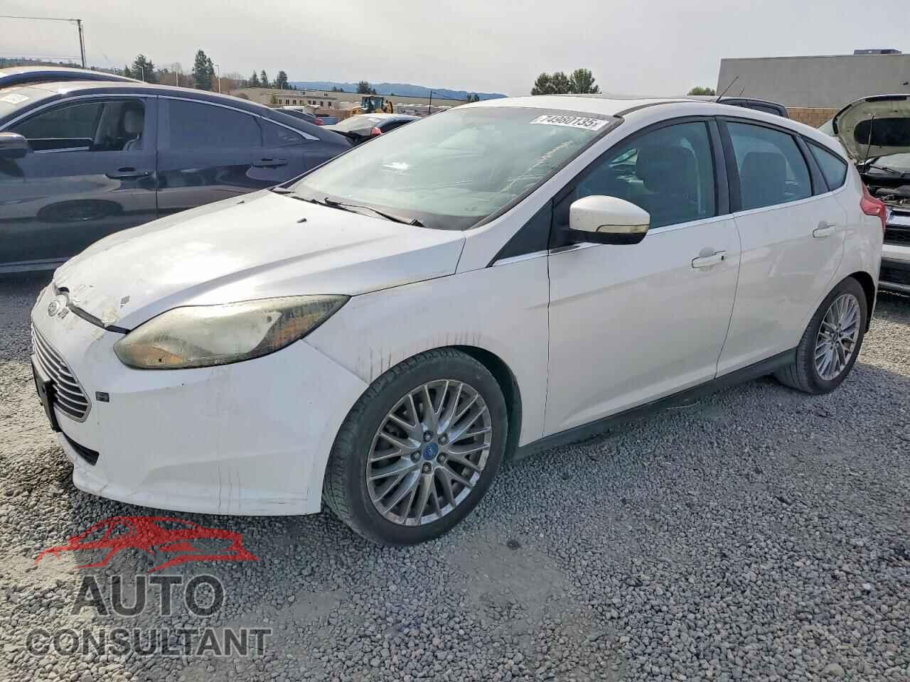 FORD FOCUS 2013 - 1FADP3N29DL211104