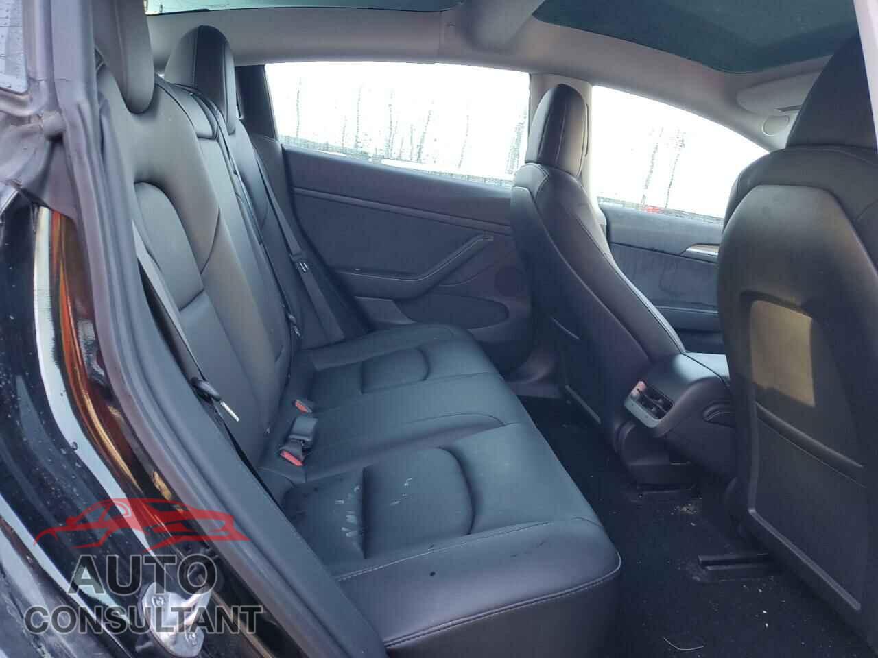 TESLA MODEL 3 2021 - 5YJ3E1EB5MF960579