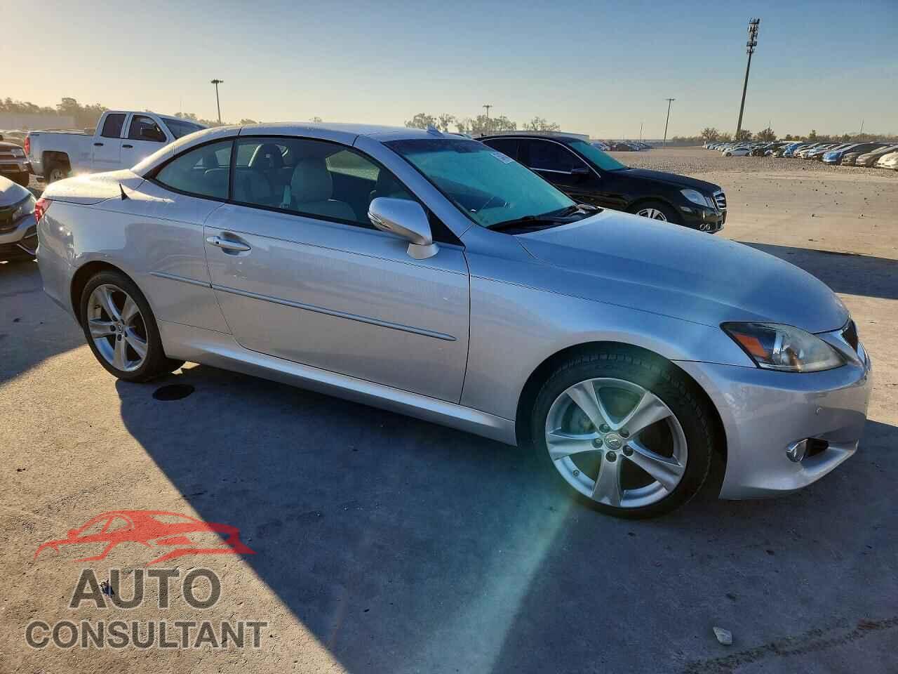 LEXUS IS 2012 - JTHFF2C29C2524384