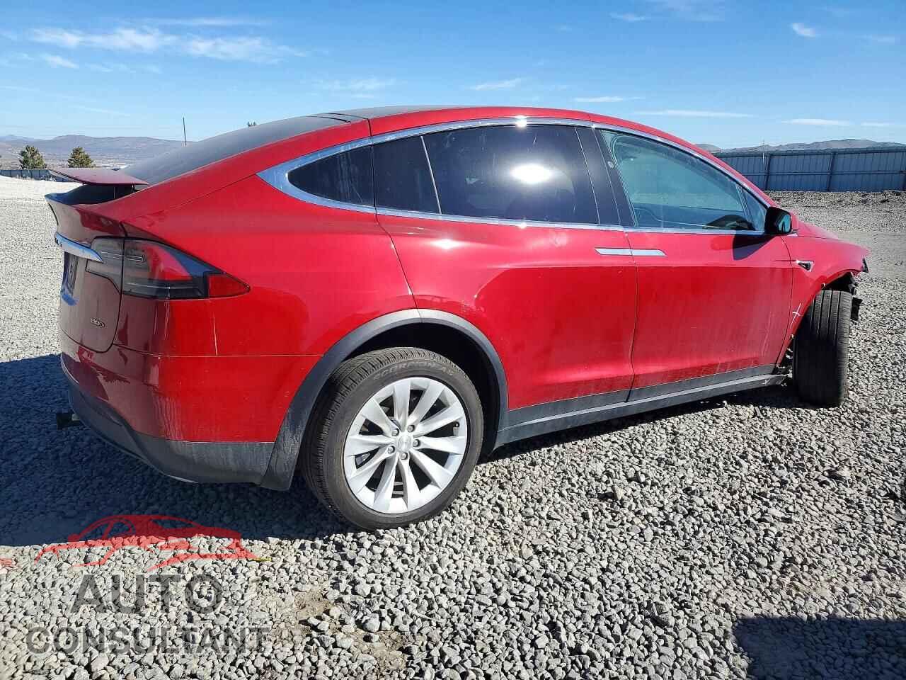 TESLA MODEL X 2017 - 5YJXCBE20HF068453
