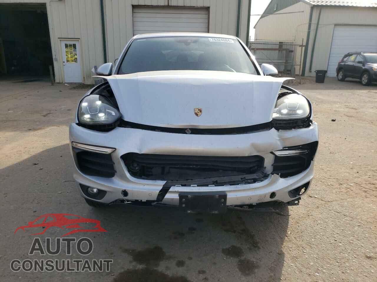 PORSCHE CAYENNE 2016 - WP1AA2A25GLA10138