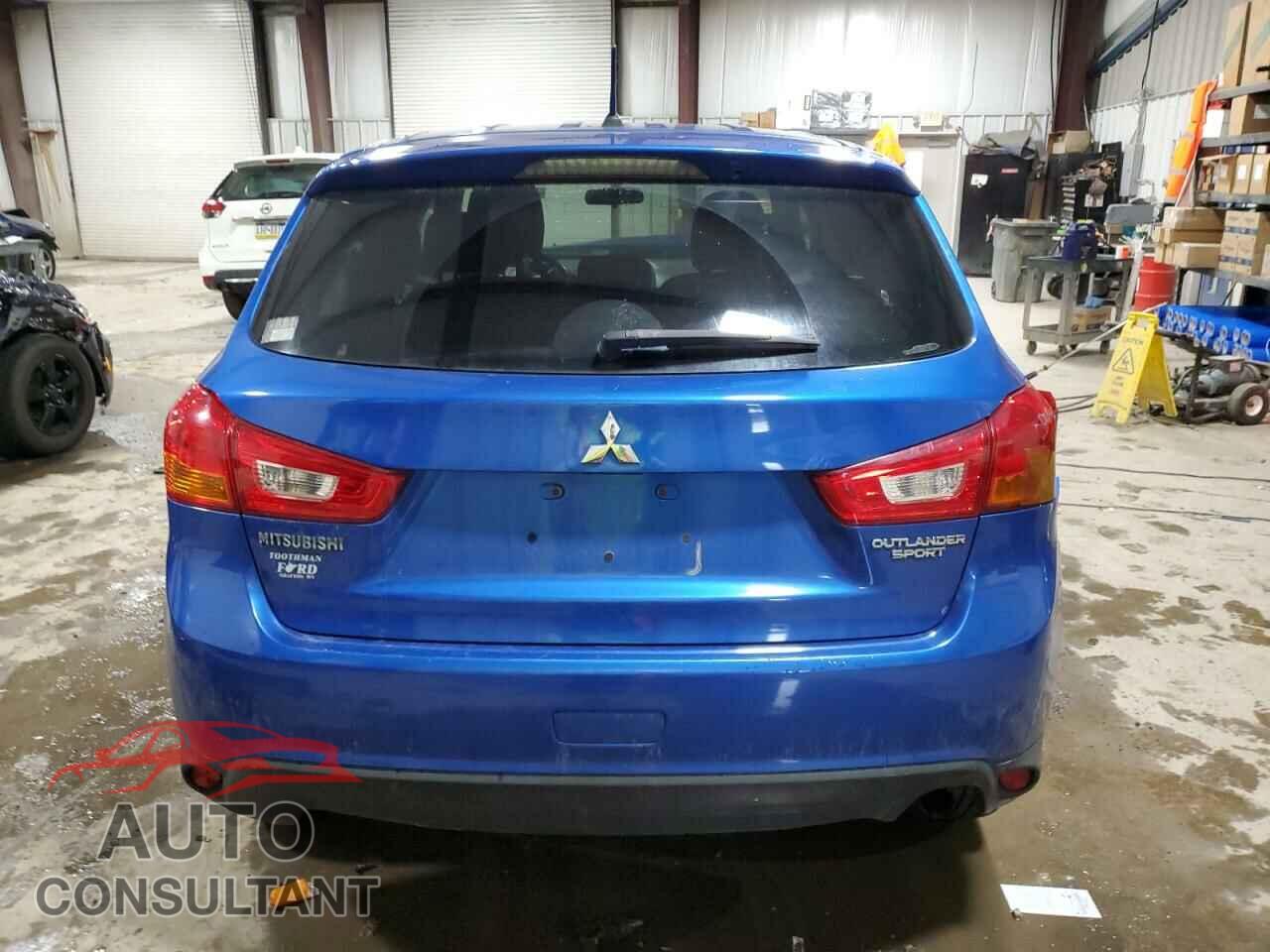 MITSUBISHI OUTLANDER 2015 - 4A4AR3AUXFE019219