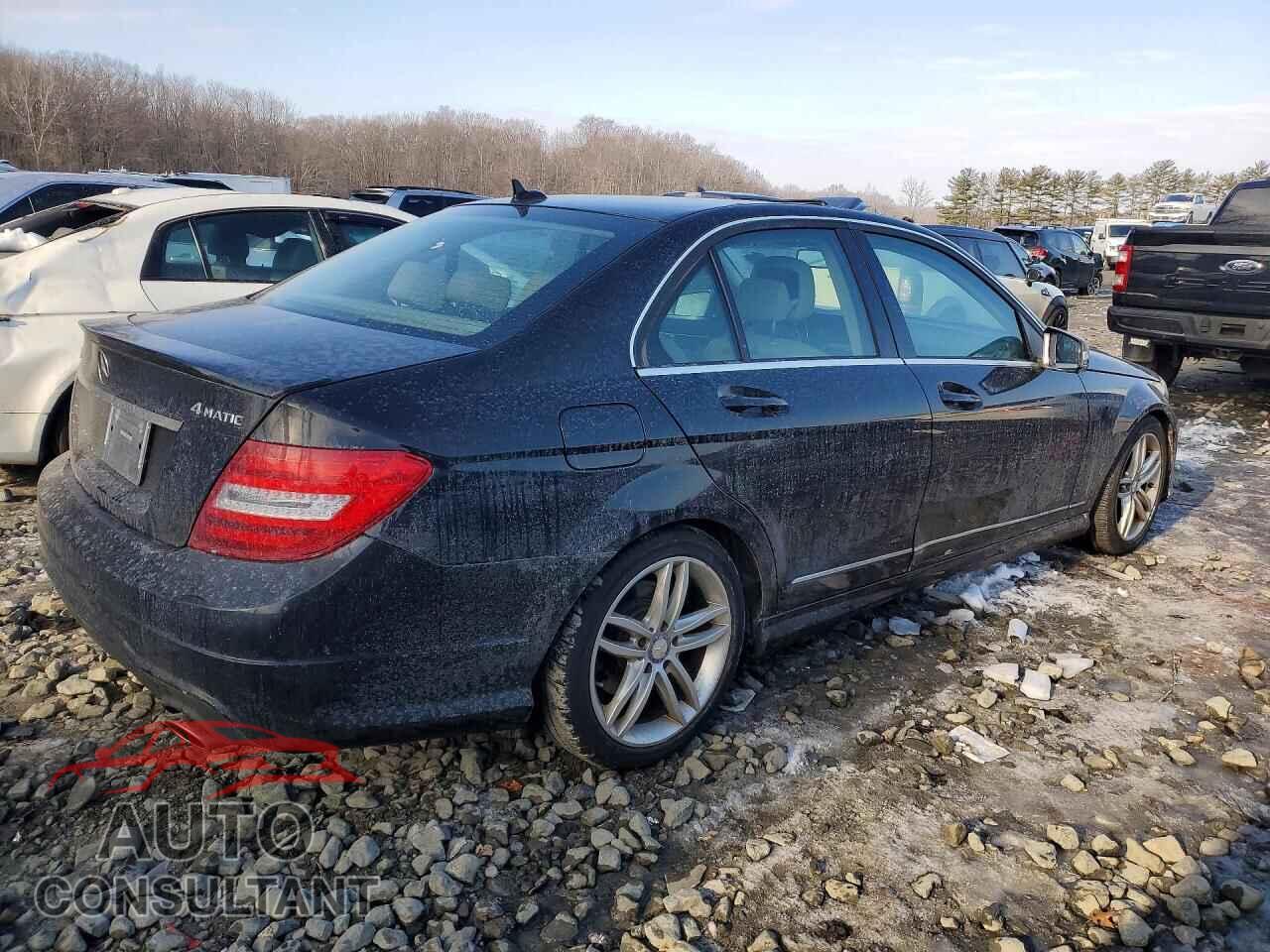 MERCEDES-BENZ C-CLASS 2012 - WDDGF8BB7CA698525