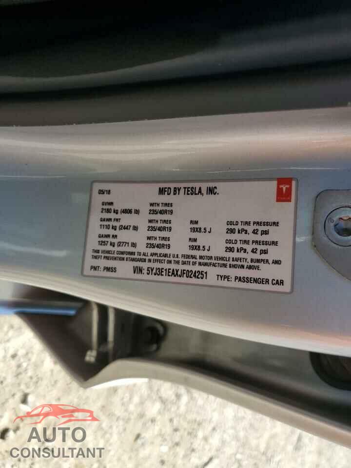 TESLA MODEL 3 2018 - 5YJ3E1EAXJF024251