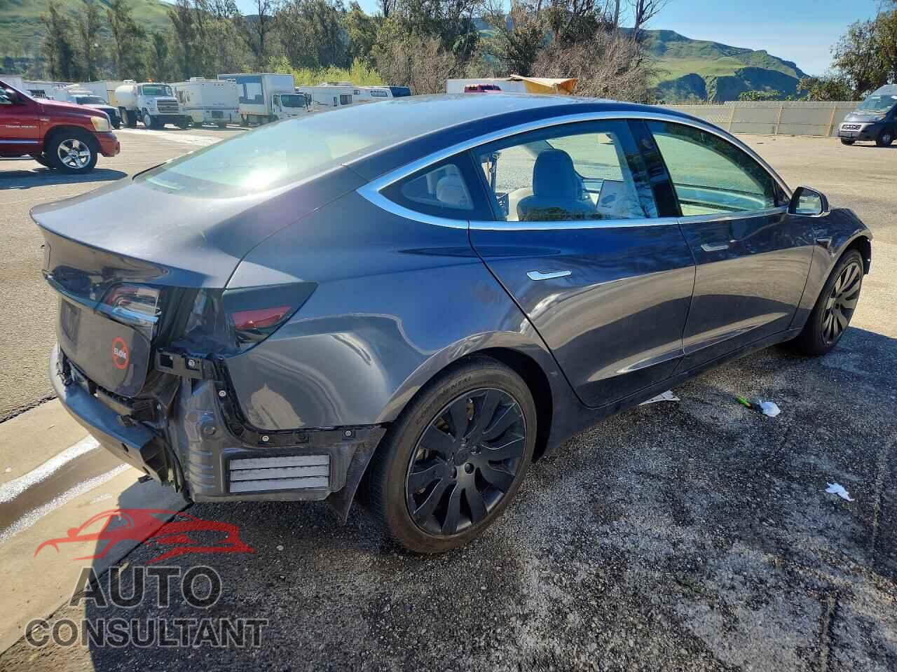 TESLA MODEL 3 2018 - 5YJ3E1EA8JF157882