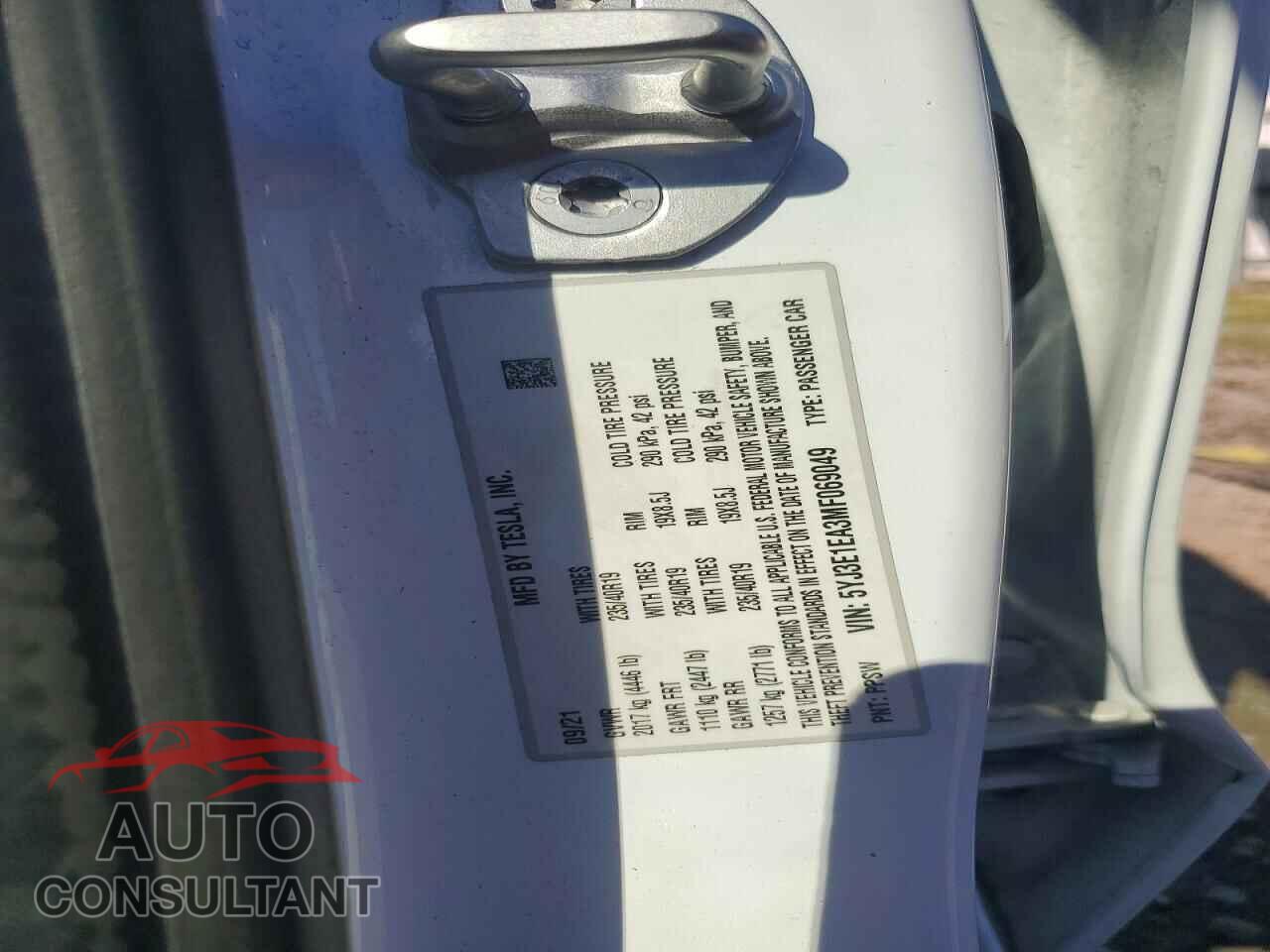 TESLA MODEL 3 2021 - 5YJ3E1EA3MF069049